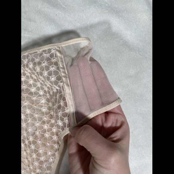 NWT $40 Victoria's Secret Luxe Valentine Starburst High Waist Thong [ XS ]‎ - Picture 6 of 12